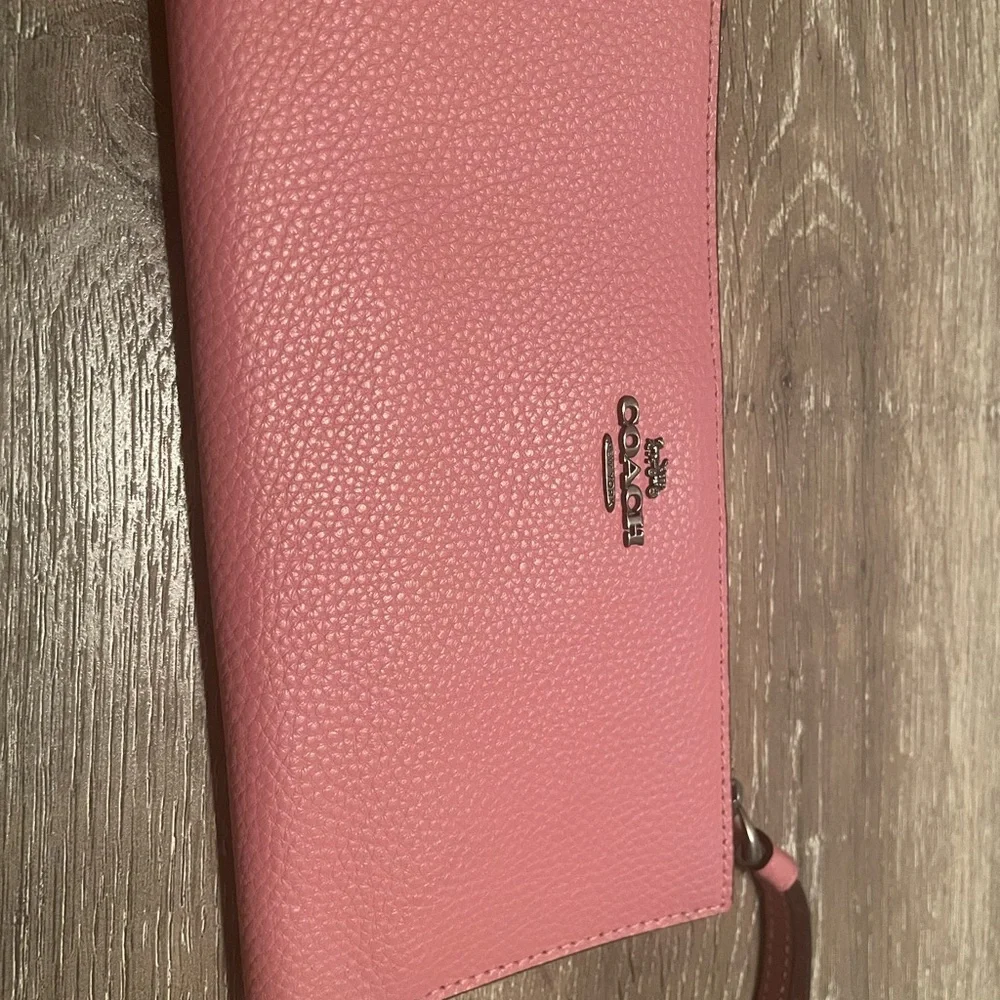 Wallets - Picture 3 of 10